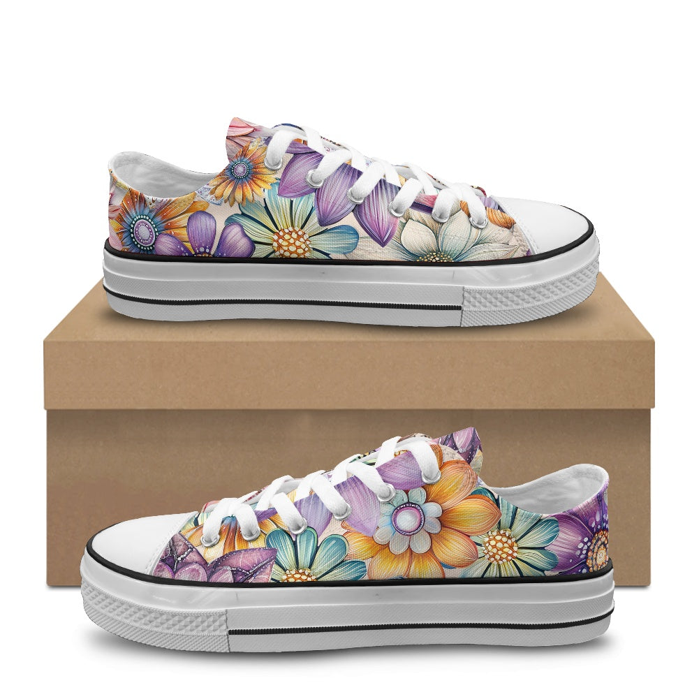 Low-top canvas shoes